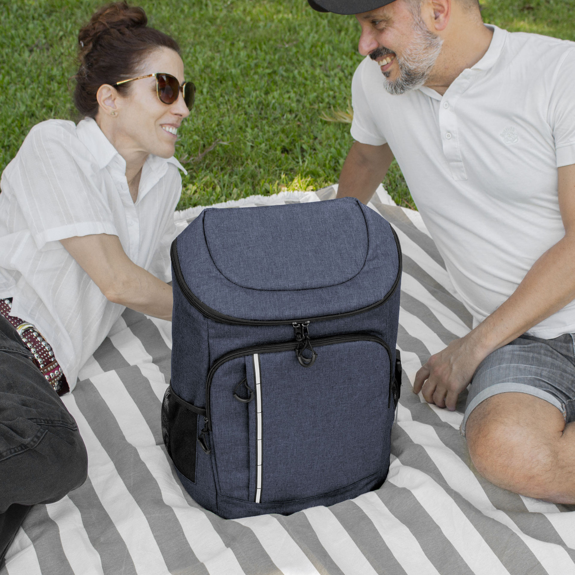 Mochila Cooler "delta" 15
