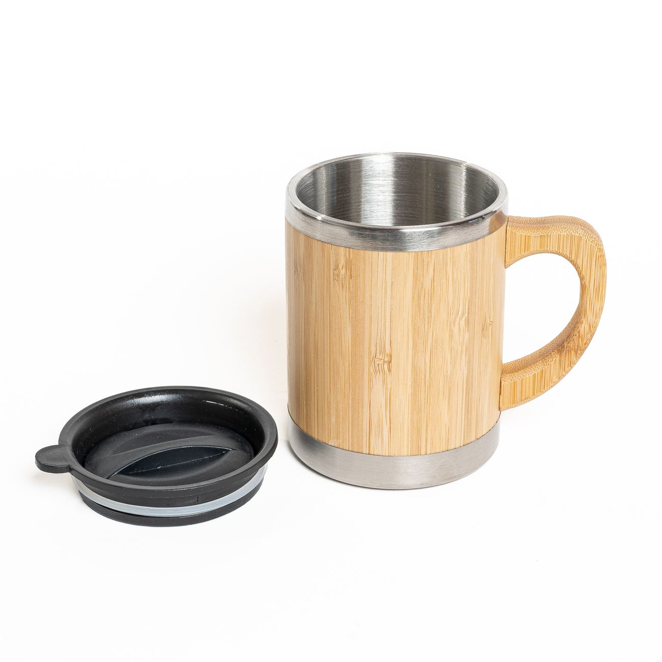 Descripción: Jarro térmico con tapa a presión y vertedor con cierre giratorio. Interior en metal. Exterior y aza en bamboo. Detalles en metal en base y antideslizante. Caja contenedora de cartón blanco